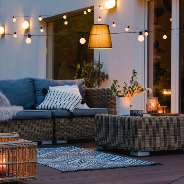 Verlicht je Tuin met Stijl: Ontdek de Voordelen van LED Tuinverlichting en Staande Buitenlampen (Verlichting)