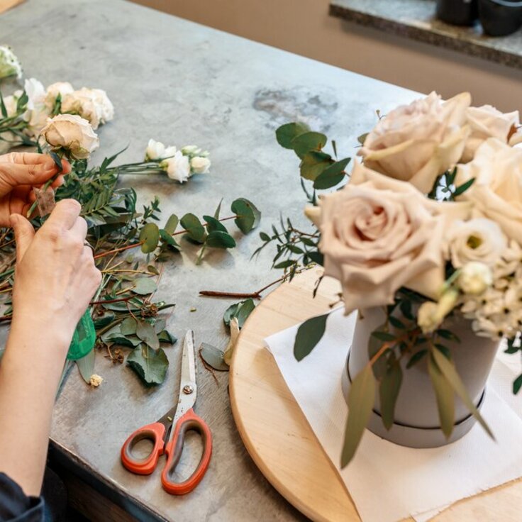 Een meesterwerk van kunstbloemen: Het perfecte boeket creëren (Do It Yourself)