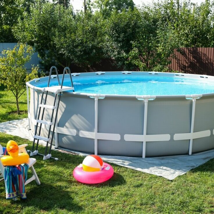 Plons! Zo vind jij verkoeling in je eigen tuin met een zwembad (Tuintips)